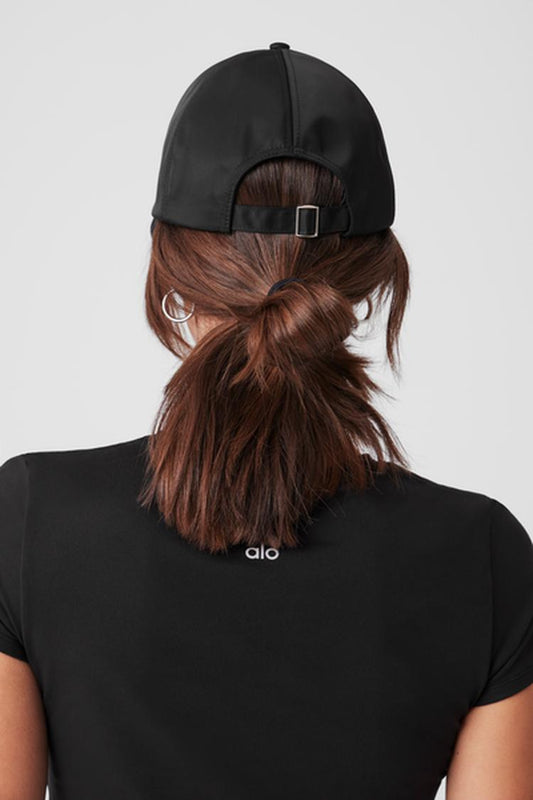 TOPI SATIN UNTUK BEKERJA SENDIRI