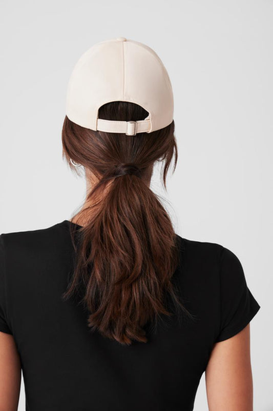 TOPI SATIN UNTUK BEKERJA SENDIRI