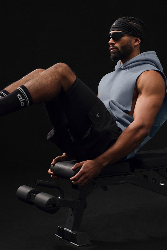 RENOWN SLEEVELESS HOODIE