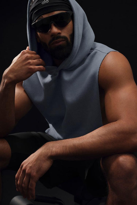 RENOWN SLEEVELESS HOODIE
