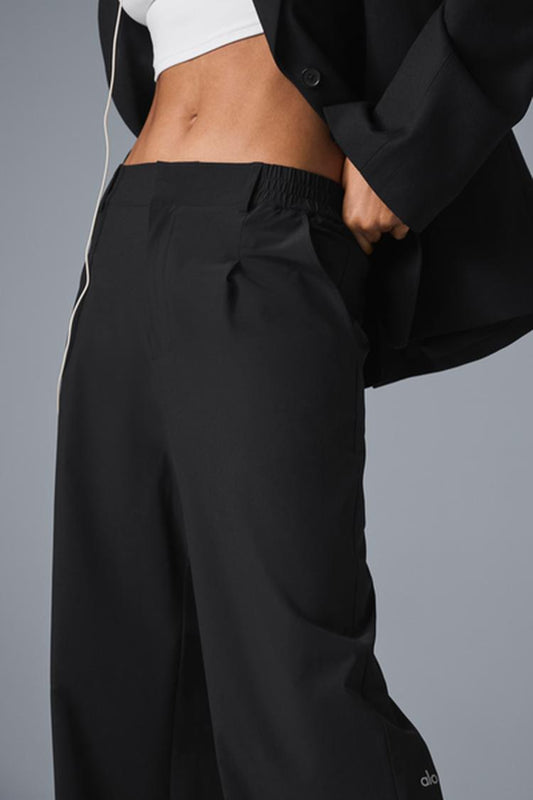 HIGH-WAIST PURSUIT TROUSER (LGLT)